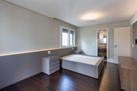 Apartamento à venda com 143m², 2 quartos e 2 vagas Apartamento à venda com 143m², 2 quartos e 2 vagasQuarto 1 - Suite