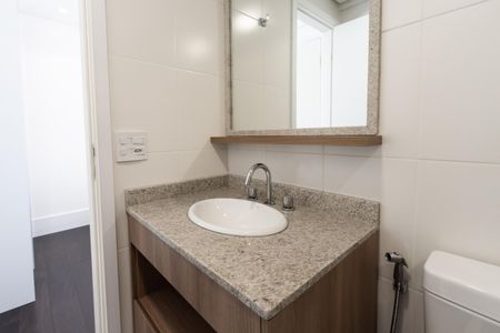 Apartamento à venda com 143m², 2 quartos e 2 vagas Apartamento à venda com 143m², 2 quartos e 2 vagasQuarto 2 - Banheiro da Suite