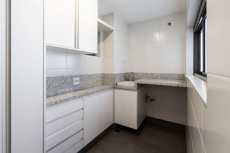 Apartamento à venda com 143m², 2 quartos e 2 vagas Apartamento à venda com 143m², 2 quartos e 2 vagasÁrea de Serviço