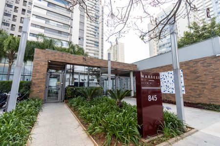 Apartamento à venda com 143m², 2 quartos e 2 vagas Apartamento à venda com 143m², 2 quartos e 2 vagasFachada do Condomínio