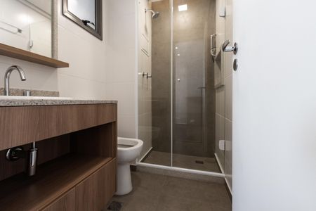 Apartamento à venda com 143m², 2 quartos e 2 vagas Apartamento à venda com 143m², 2 quartos e 2 vagasQuarto 2 - Banheiro da Suite