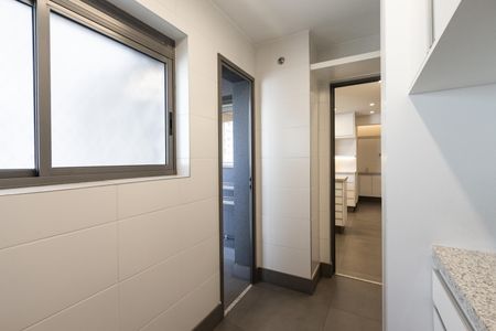 Apartamento à venda com 143m², 2 quartos e 2 vagas Apartamento à venda com 143m², 2 quartos e 2 vagasÁrea de Serviço