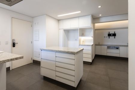Apartamento à venda com 143m², 2 quartos e 2 vagas Apartamento à venda com 143m², 2 quartos e 2 vagasCozinha