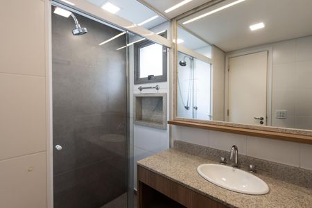 Apartamento à venda com 143m², 2 quartos e 2 vagas Apartamento à venda com 143m², 2 quartos e 2 vagasQuarto 1 - Banheiro 1 da Suite