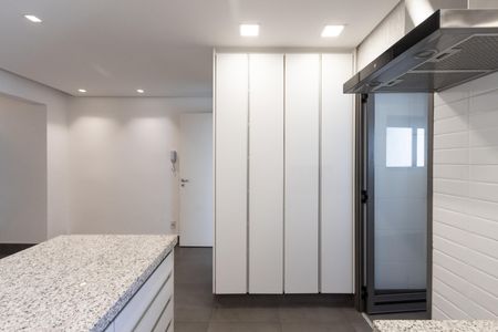 Apartamento à venda com 143m², 2 quartos e 2 vagas Apartamento à venda com 143m², 2 quartos e 2 vagasCozinha