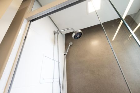 Apartamento à venda com 143m², 2 quartos e 2 vagas Apartamento à venda com 143m², 2 quartos e 2 vagasQuarto 1 - Banheiro 1 da Suite