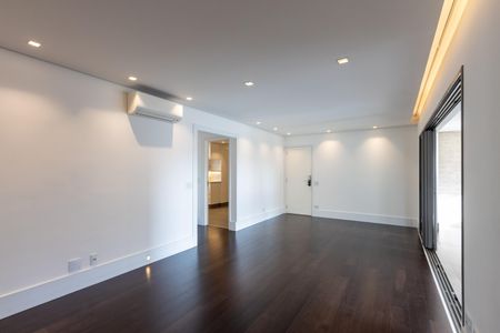 Apartamento à venda com 143m², 2 quartos e 2 vagas Apartamento à venda com 143m², 2 quartos e 2 vagasSala