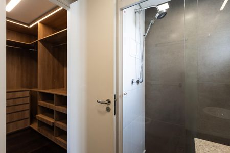 Apartamento à venda com 143m², 2 quartos e 2 vagas Apartamento à venda com 143m², 2 quartos e 2 vagasQuarto 1 - Banheiro 1 da Suite