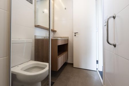 Apartamento à venda com 143m², 2 quartos e 2 vagas Apartamento à venda com 143m², 2 quartos e 2 vagasQuarto 1 - Banheiro 2 da Suite