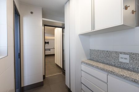 Apartamento à venda com 143m², 2 quartos e 2 vagas Apartamento à venda com 143m², 2 quartos e 2 vagasÁrea de Serviço