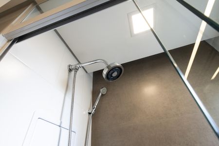 Apartamento à venda com 143m², 2 quartos e 2 vagas Apartamento à venda com 143m², 2 quartos e 2 vagasQuarto 1 - Banheiro 1 da Suite