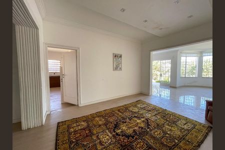 Casa à venda com 420m², 4 quartos e 4 vagas