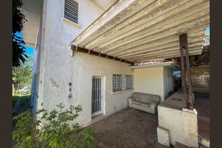 Casa à venda com 420m², 4 quartos e 4 vagas