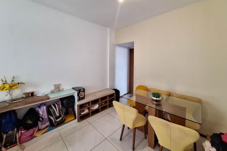 Apartamento à venda com 60m², 2 quartos e 1 vagaSala