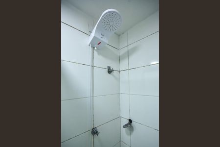 Apartamento para alugar com 24m², 1 quarto e sem vagaChuveiro do Banheiro da Suíte