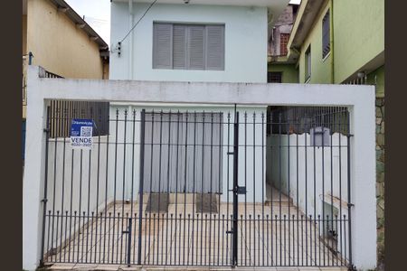 Casa à venda com 130m², 3 quartos e 3 vagas Casa à venda com 130m², 3 quartos e 3 vagasFachada