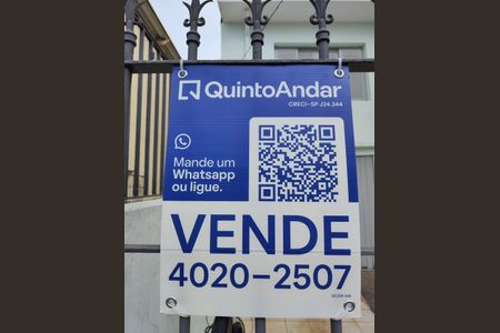 Casa à venda com 130m², 3 quartos e 3 vagas Casa à venda com 130m², 3 quartos e 3 vagasPlaca