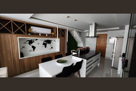 Apartamento para alugar com 150m², 3 quartos e 2 vagas Apartamento para alugar com 150m², 3 quartos e 2 vagasCozinha