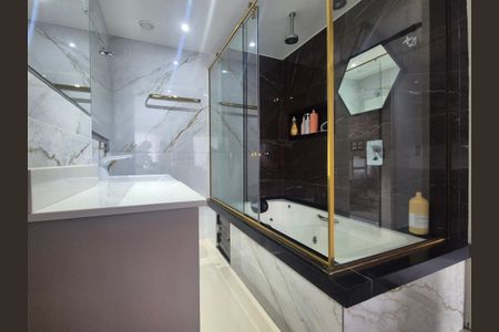 Apartamento para alugar com 150m², 3 quartos e 2 vagas Apartamento para alugar com 150m², 3 quartos e 2 vagasBanheiro da Suíte 1