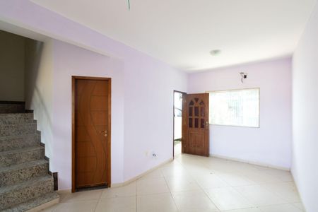 Casa para alugar com 120m², 3 quartos e 2 vagasSala