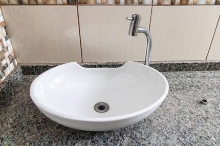 Casa para alugar com 120m², 3 quartos e 2 vagasBanheiro do 2° andar