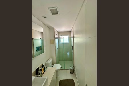 Apartamento à venda com 193m², 4 quartos e 3 vagasBanheiro do Quarto 2