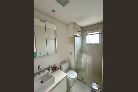 Apartamento à venda com 193m², 4 quartos e 3 vagasBanheiro do Quarto 2