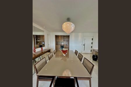 Apartamento à venda com 193m², 4 quartos e 3 vagasSala