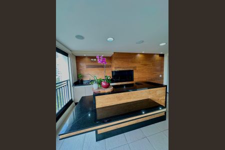 Apartamento à venda com 193m², 4 quartos e 3 vagasSacada da Sala