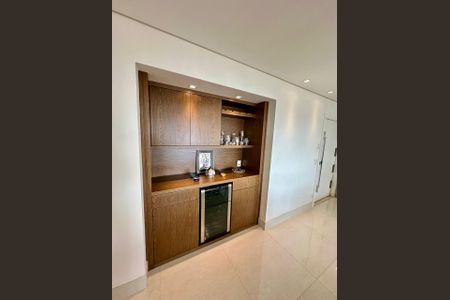 Apartamento à venda com 193m², 4 quartos e 3 vagasSala