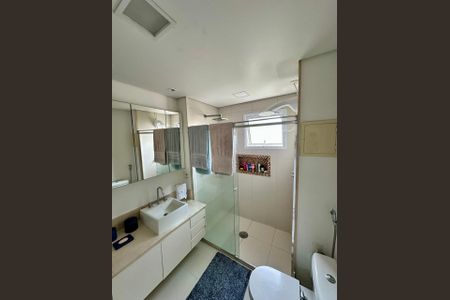 Apartamento à venda com 193m², 4 quartos e 3 vagasBanheiro do Quarto