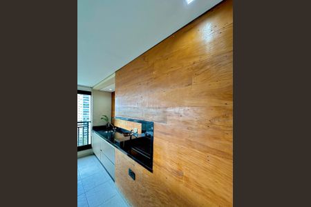 Apartamento à venda com 193m², 4 quartos e 3 vagasSacada da Sala