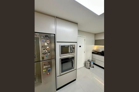 Apartamento à venda com 193m², 4 quartos e 3 vagasCozinha