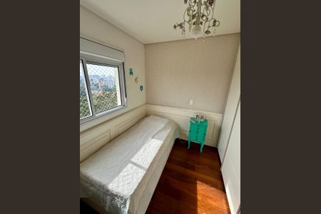 Apartamento à venda com 193m², 4 quartos e 3 vagasQuarto 2
