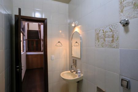 Casa à venda com 360m², 4 quartos e 5 vagasLavabo