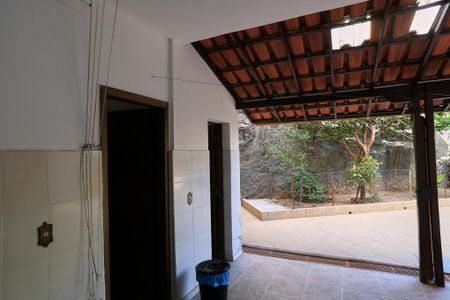 Casa à venda com 360m², 4 quartos e 5 vagasÁrea de Serviço