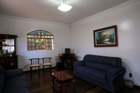Sala de casa à venda com 4 quartos, 360m² em Santa Ines, Belo Horizonte