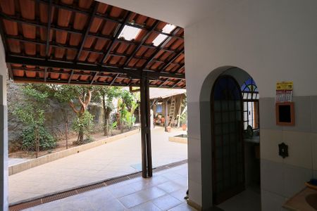 Casa à venda com 360m², 4 quartos e 5 vagasÁrea de Serviço