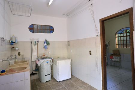 Casa à venda com 360m², 4 quartos e 5 vagasÁrea de Serviço