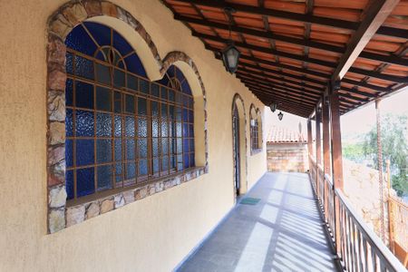 Casa à venda com 360m², 4 quartos e 5 vagasVaranda da Sala