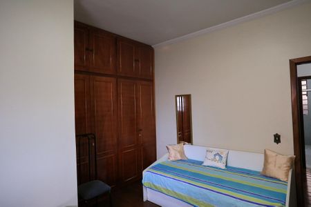 Casa à venda com 360m², 4 quartos e 5 vagasQuarto