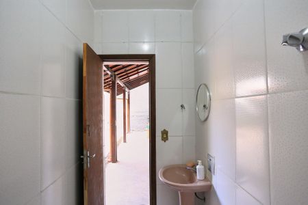 Casa à venda com 360m², 4 quartos e 5 vagasBanheiro de serviço
