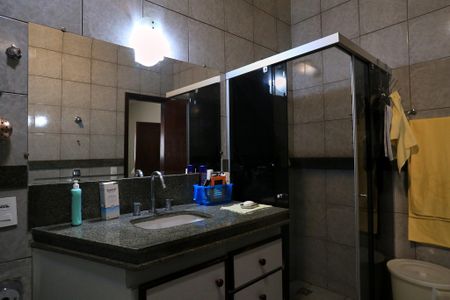 Casa à venda com 360m², 4 quartos e 5 vagasBanheiro da Suíte 3