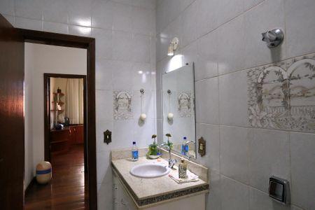 Casa à venda com 360m², 4 quartos e 5 vagasBanheiro