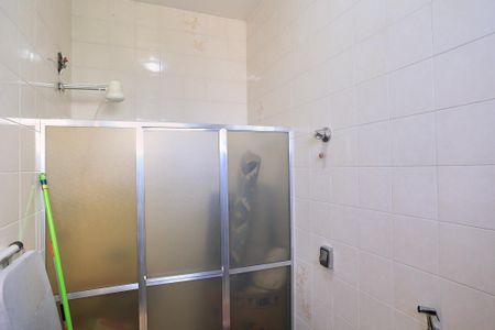 Casa à venda com 360m², 4 quartos e 5 vagasBanheiro da Suíte 1