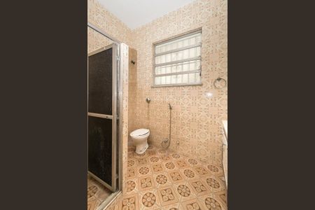 Casa à venda com 250m², 4 quartos e 5 vagasBanheiro Social