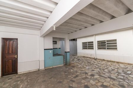 Casa à venda com 250m², 4 quartos e 5 vagasÁrea de Serviço