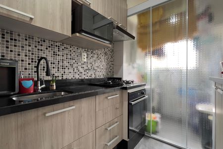 Apartamento à venda com 51m², 2 quartos e 1 vaga Apartamento à venda com 51m², 2 quartos e 1 vagaCozinha e Área de Serviço