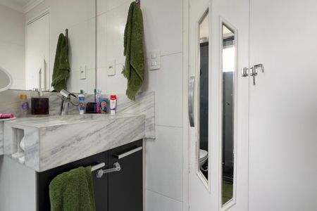 Apartamento à venda com 51m², 2 quartos e 1 vaga Apartamento à venda com 51m², 2 quartos e 1 vagaBanheiro