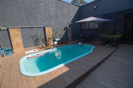 Casa à venda com 226m², 3 quartos e 2 vagas Casa à venda com 226m², 3 quartos e 2 vagasFoto 04